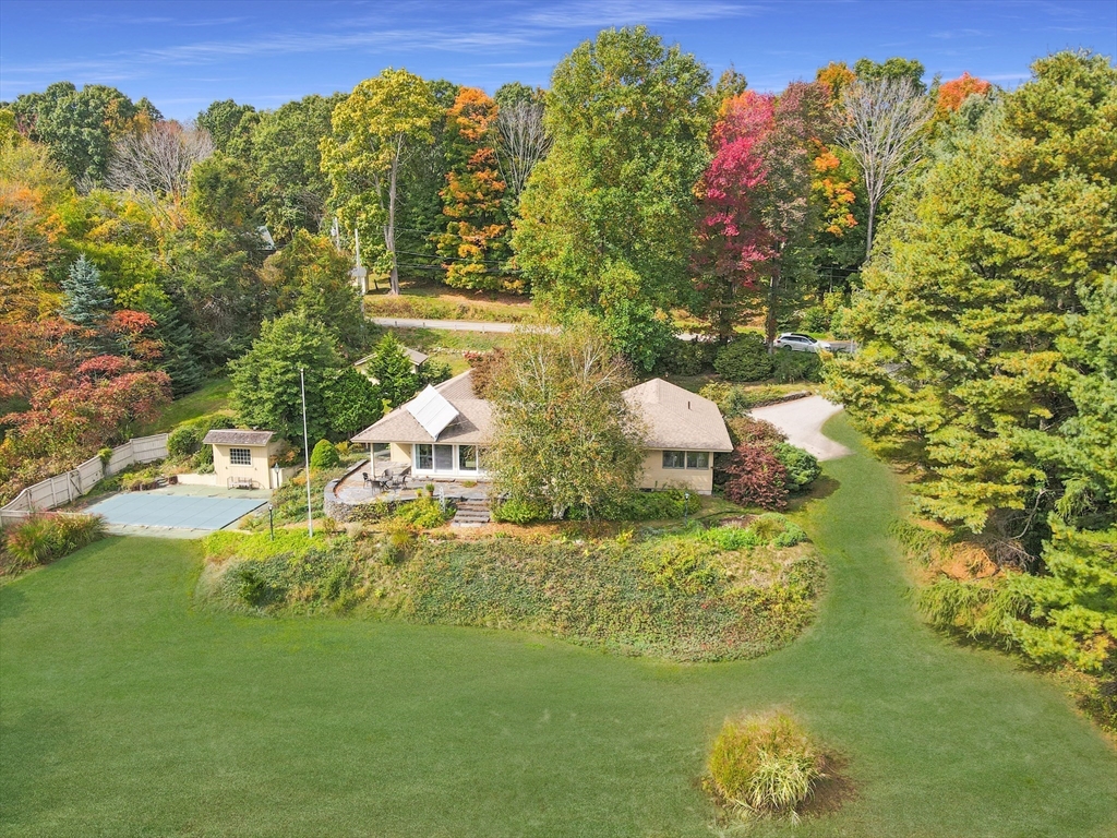 156 Lakeshore Road, Boxford, Massachusetts, 2 Bedrooms Bedrooms, 7 Rooms Rooms,2.5 BathroomsBathrooms,Residential,For Sale,Lakeshore Road,73371775
