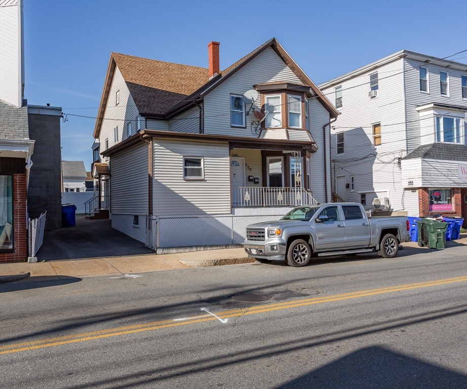 770 Bedford St, Fall River, Massachusetts, 7 Bedrooms Bedrooms, 15 Rooms Rooms,2 BathroomsBathrooms,Residential Income,For Sale,Bedford St,73371786