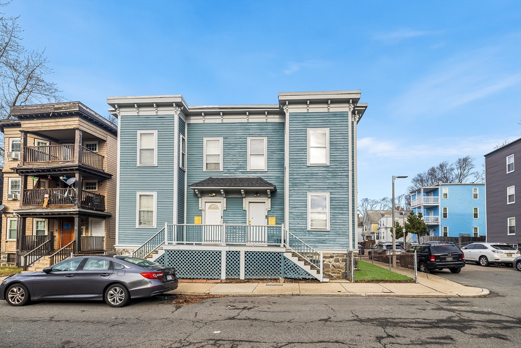 47 Torrey St, Boston, Massachusetts, 5 Bedrooms Bedrooms, 11 Rooms Rooms,2 BathroomsBathrooms,Residential Income,For Sale,Torrey St,73371711