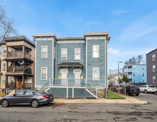 47 Torrey St, Boston, Massachusetts, 5 Bedrooms Bedrooms, 11 Rooms Rooms,2 BathroomsBathrooms,Residential Income,For Sale,Torrey St,73371711