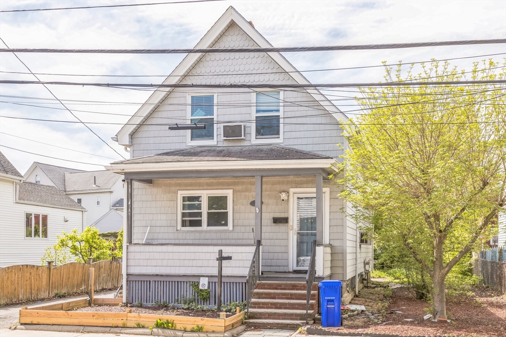 46 Adams St, Malden, Massachusetts, 4 Bedrooms Bedrooms, 6 Rooms Rooms,2 BathroomsBathrooms,Residential,For Sale,Adams St,73371796