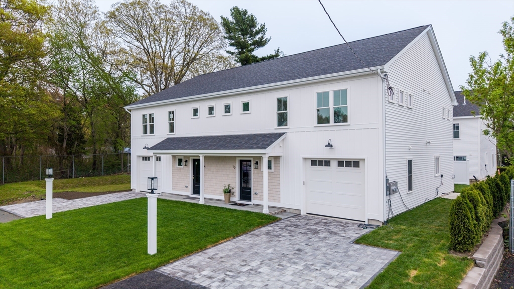 12 Hayes St, Acushnet, Massachusetts, 3 Bedrooms Bedrooms, 6 Rooms Rooms,2.5 BathroomsBathrooms,Residential,For Sale,Hayes St,73371797