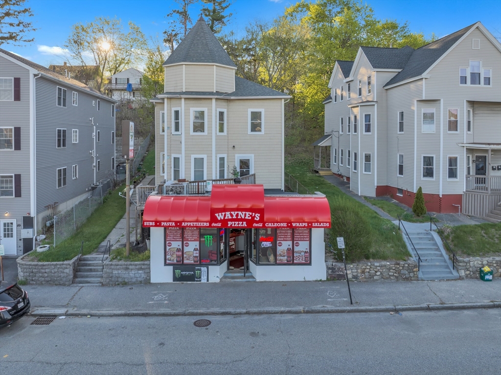 93 W Boylston, Worcester, Massachusetts, 4 Bedrooms Bedrooms, 15 Rooms Rooms,2 BathroomsBathrooms,Residential Income,For Sale,W Boylston,73371813