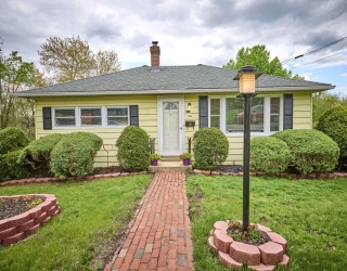1 Alpine Drive, West Boylston, Massachusetts, 2 Bedrooms Bedrooms, 6 Rooms Rooms,1 BathroomBathrooms,Residential,For Sale,Alpine Drive,73371855