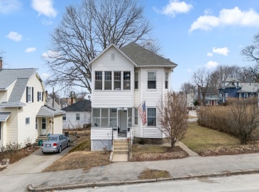 139 Delmont Ave, Worcester, Massachusetts, 5 Bedrooms Bedrooms, 9 Rooms Rooms,3.5 BathroomsBathrooms,Residential Income,For Sale,Delmont Ave,73347928