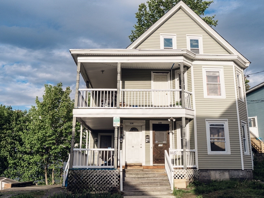 118 & 120 Gates St, Lowell, Massachusetts, 7 Bedrooms Bedrooms, 13 Rooms Rooms,2 BathroomsBathrooms,Residential Income,For Sale,Gates St,73372165