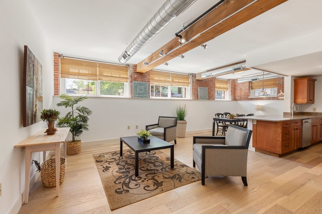 22 Cottage Park Ave, Cambridge, Massachusetts, 2 Bedrooms Bedrooms, 5 Rooms Rooms,2 BathroomsBathrooms,Residential,For Sale,Cottage Park Ave,73372091