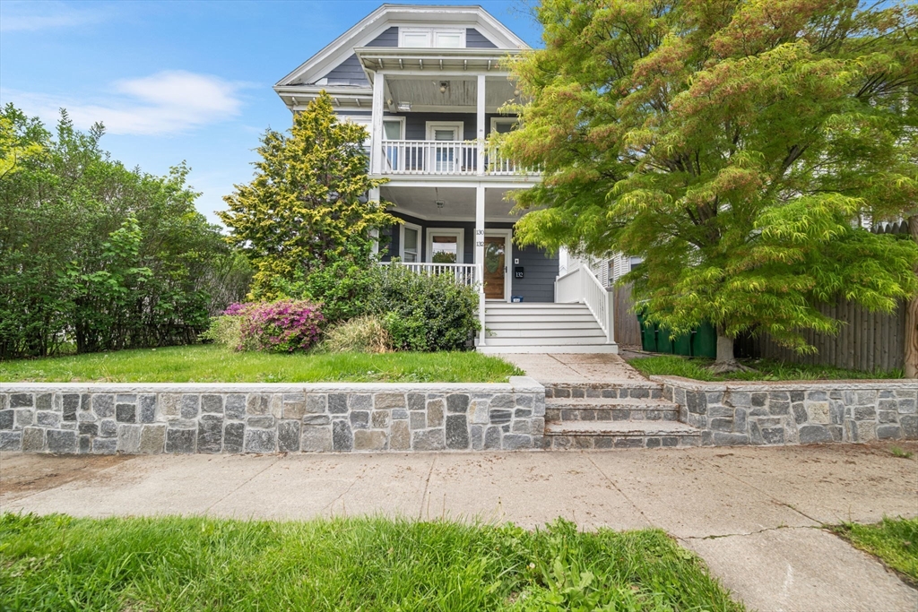 130 Middlesex Ave, Medford, Massachusetts, 2 Bedrooms Bedrooms, 5 Rooms Rooms,1 BathroomBathrooms,Residential Lease,For Rent,Middlesex Ave,73372221