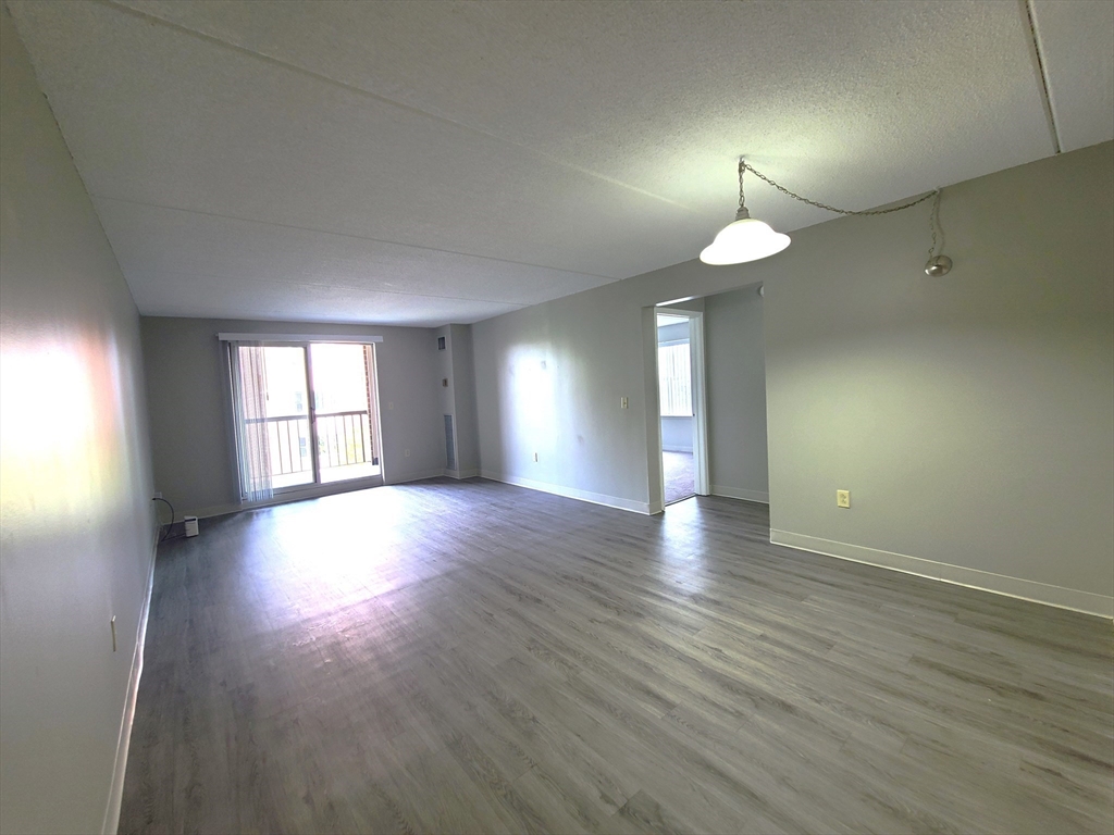 1 South Point Drive, Boston, Massachusetts, 2 Bedrooms Bedrooms, 6 Rooms Rooms,1 BathroomBathrooms,Residential Lease,For Rent,South Point Drive,73372235