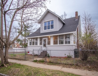 53 Freeman Ter, Springfield, Massachusetts, 3 Bedrooms Bedrooms, 8 Rooms Rooms,1.5 BathroomsBathrooms,Residential,For Sale,Freeman Ter,73372265