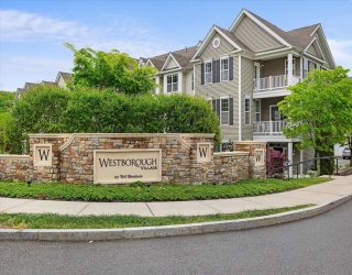 111 Corning Fairbanks Way, Westborough, Massachusetts, 2 Bedrooms Bedrooms, 4 Rooms Rooms,2 BathroomsBathrooms,Residential,For Sale,Corning Fairbanks Way,73372312