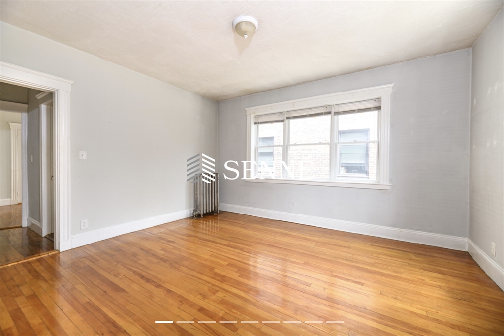 473 Broadway, Medford, Massachusetts, 1 Bedroom Bedrooms, 4 Rooms Rooms,1 BathroomBathrooms,Residential Lease,For Rent,Broadway,73372378