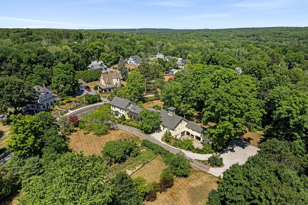83 Central St, Millville, Massachusetts, 7 Bedrooms Bedrooms, 21 Rooms Rooms,4 BathroomsBathrooms,Residential Income,For Sale,Central St,73372391