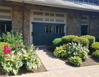 113 Coggeshall Ave, Newport, Rhode Island, 2 Bedrooms Bedrooms, 5 Rooms Rooms,2 BathroomsBathrooms,Residential Lease,For Rent,Coggeshall Ave,73372496