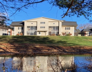 41 W Summit St, South Hadley, Massachusetts, 2 Bedrooms Bedrooms, 3 Rooms Rooms,1 BathroomBathrooms,Residential,For Sale,W Summit St,73372442