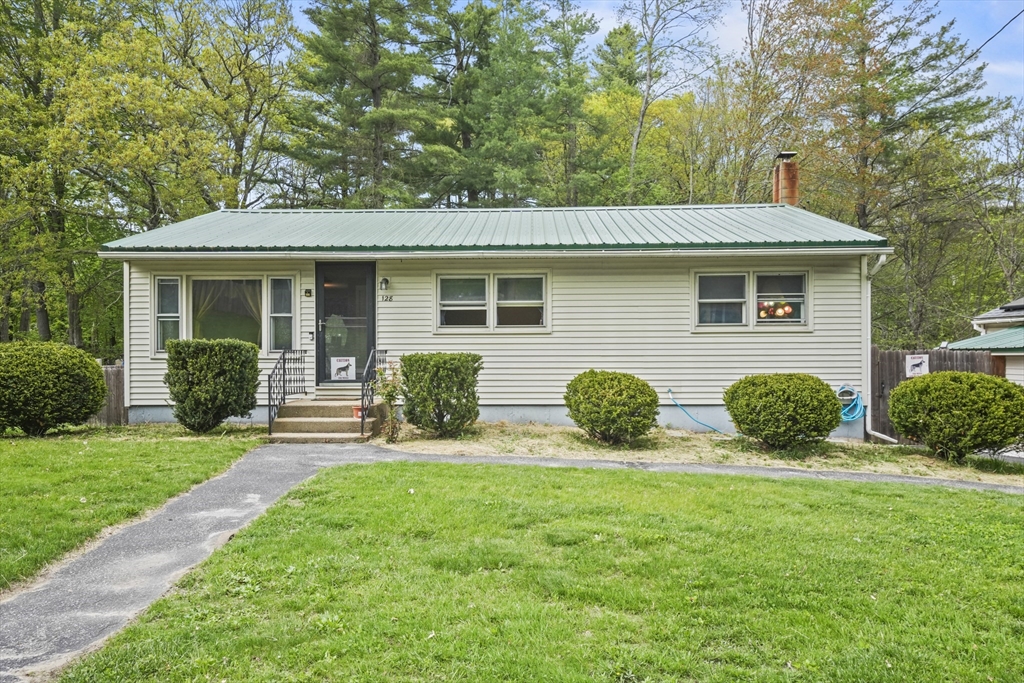128 Kelton Street, Athol, Massachusetts, 3 Bedrooms Bedrooms, 8 Rooms Rooms,1 BathroomBathrooms,Residential,For Sale,Kelton Street,73372505