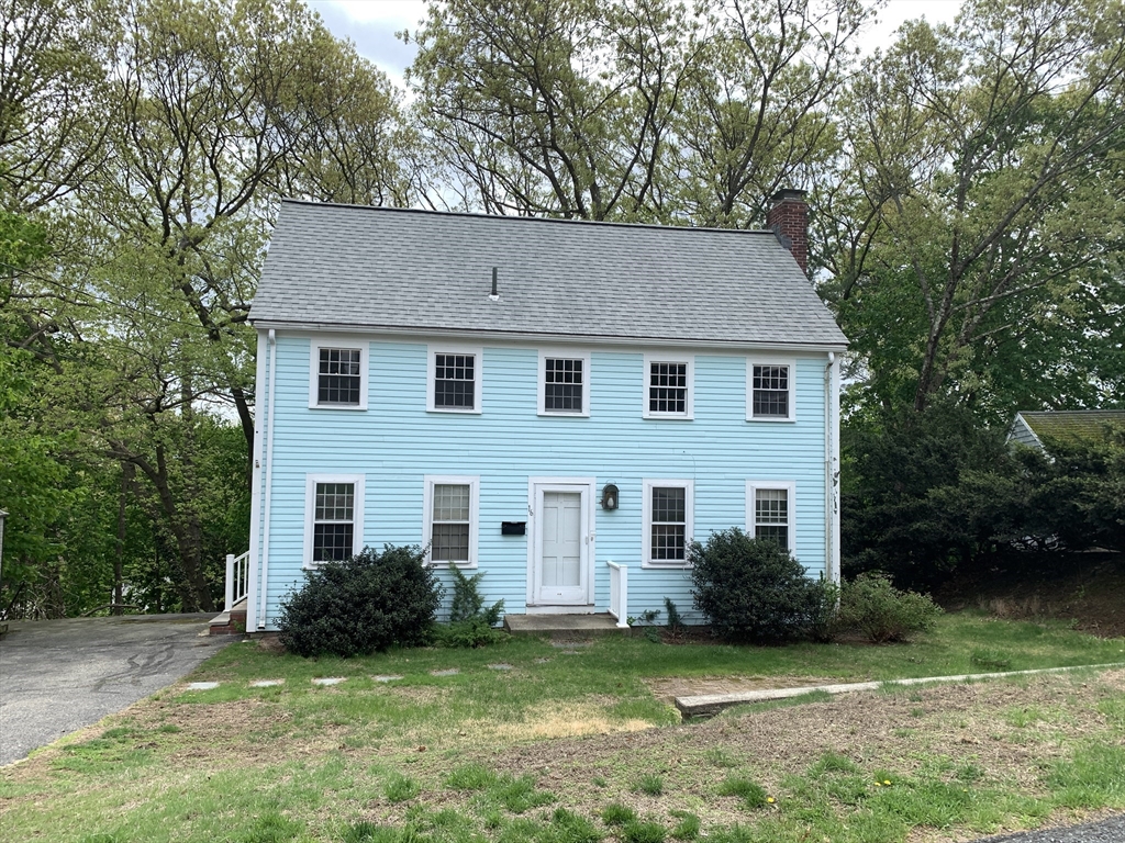 16 Heritage Hill, Dedham, Massachusetts, 4 Bedrooms Bedrooms, 7 Rooms Rooms,1.5 BathroomsBathrooms,Residential,For Sale,Heritage Hill,73372581