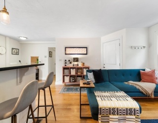 617-619 E. Second Street, Boston, Massachusetts, 2 Bedrooms Bedrooms, 3 Rooms Rooms,2 BathroomsBathrooms,Residential,For Sale,E. Second Street,73372592