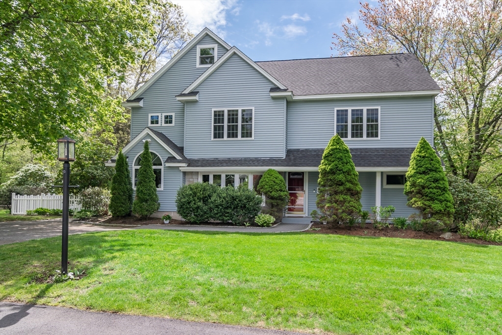 30 Strawberry Hill Rd, Natick, Massachusetts, 5 Bedrooms Bedrooms, 10 Rooms Rooms,3 BathroomsBathrooms,Residential,For Sale,Strawberry Hill Rd,73372228