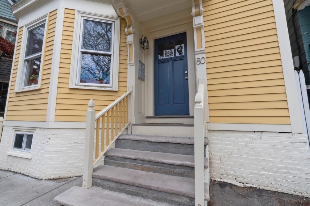 80 Kinnaird Street, Cambridge, Massachusetts, 3 Bedrooms Bedrooms, 5 Rooms Rooms,1 BathroomBathrooms,Residential Lease,For Rent,Kinnaird Street,73372611