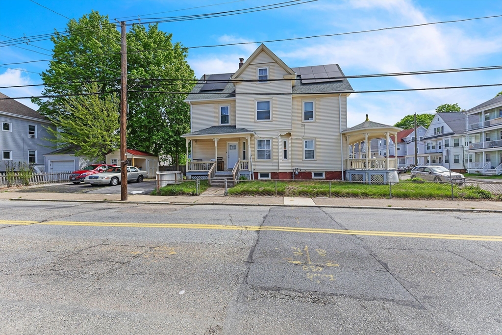 21 John St, Attleboro, Massachusetts, 5 Bedrooms Bedrooms, 8 Rooms Rooms,3 BathroomsBathrooms,Residential,For Sale,John St,73372658