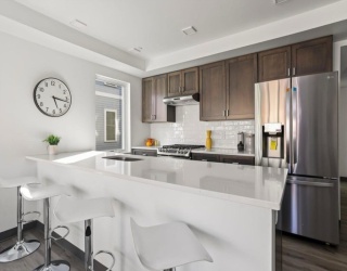 11 Dana Ave, Boston, Massachusetts, 2 Bedrooms Bedrooms, 3 Rooms Rooms,2 BathroomsBathrooms,Residential Lease,For Rent,Dana Ave,73372622