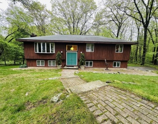 45 Brentwood Rd., Chelmsford, Massachusetts, 3 Bedrooms Bedrooms, 7 Rooms Rooms,2.5 BathroomsBathrooms,Residential Lease,For Rent,Brentwood Rd.,73372661