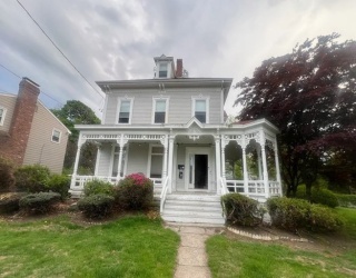 50 Maple St, Braintree, Massachusetts, 3 Bedrooms Bedrooms, 5 Rooms Rooms,1 BathroomBathrooms,Residential Lease,For Rent,Maple St,73372669