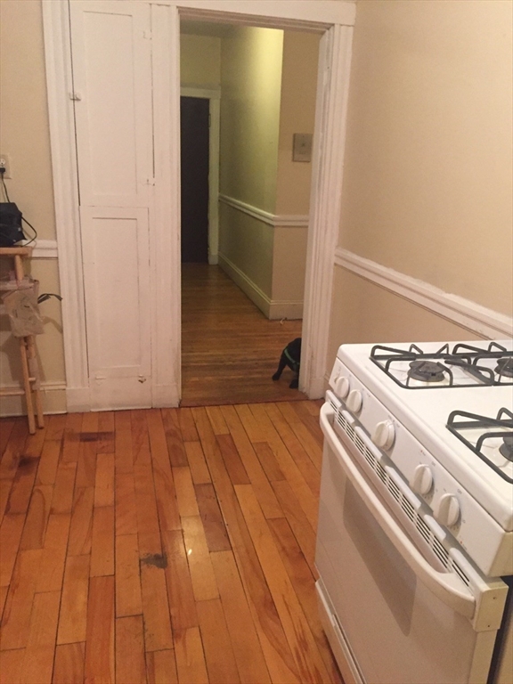 4 Hancock St, Malden, Massachusetts, 1 Bedroom Bedrooms, 3 Rooms Rooms,1 BathroomBathrooms,Residential Lease,For Rent,Hancock St,73372670