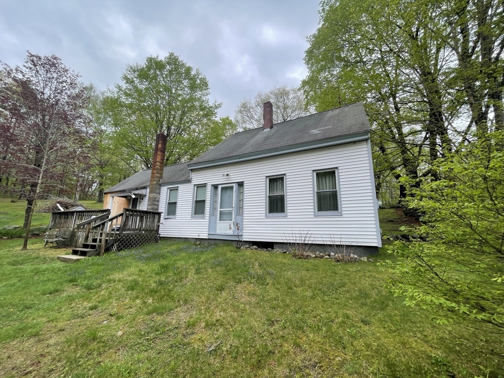 7 Park St, Royalston, Massachusetts, 4 Bedrooms Bedrooms, 7 Rooms Rooms,1 BathroomBathrooms,Residential,For Sale,Park St,73372681