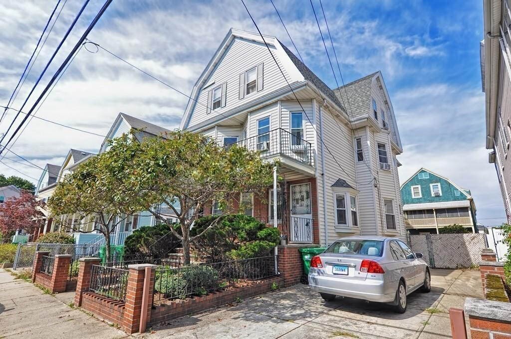 15 Princeton St, Medford, Massachusetts, 3 Bedrooms Bedrooms, 5 Rooms Rooms,1 BathroomBathrooms,Residential Lease,For Rent,Princeton St,73372762
