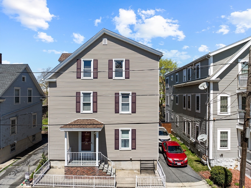 303 Tinkham Street, New Bedford, Massachusetts, 9 Bedrooms Bedrooms, 21 Rooms Rooms,3 BathroomsBathrooms,Residential Income,For Sale,Tinkham Street,73372787