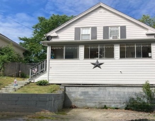 8 Prioulx St, Worcester, Massachusetts, 2 Bedrooms Bedrooms, 5 Rooms Rooms,1 BathroomBathrooms,Residential,For Sale,Prioulx St,73372794