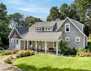 385 Barnes Rd, Oak Bluffs, Massachusetts, 3 Bedrooms Bedrooms, 11 Rooms Rooms,4.5 BathroomsBathrooms,Residential,For Sale,Barnes Rd,73372809