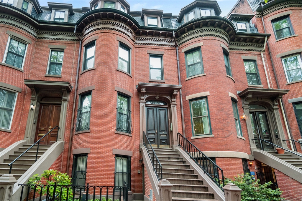 24 Greenwich Park, Boston, Massachusetts, 2 Bedrooms Bedrooms, 6 Rooms Rooms,1.5 BathroomsBathrooms,Residential,For Sale,Greenwich Park,73372820