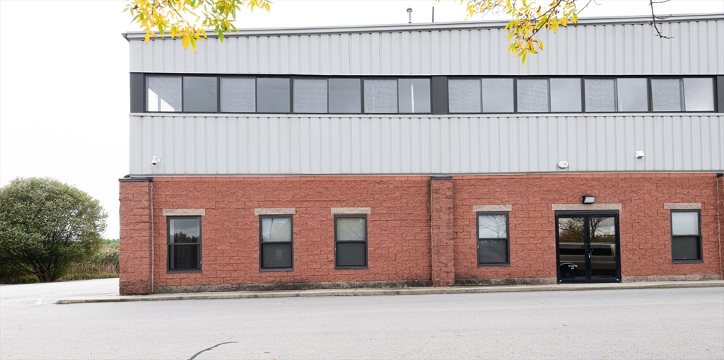 18 Henry Graf Jr Road, Newburyport, Massachusetts, ,Commercial Lease,For Rent,Henry Graf Jr Road,73372824