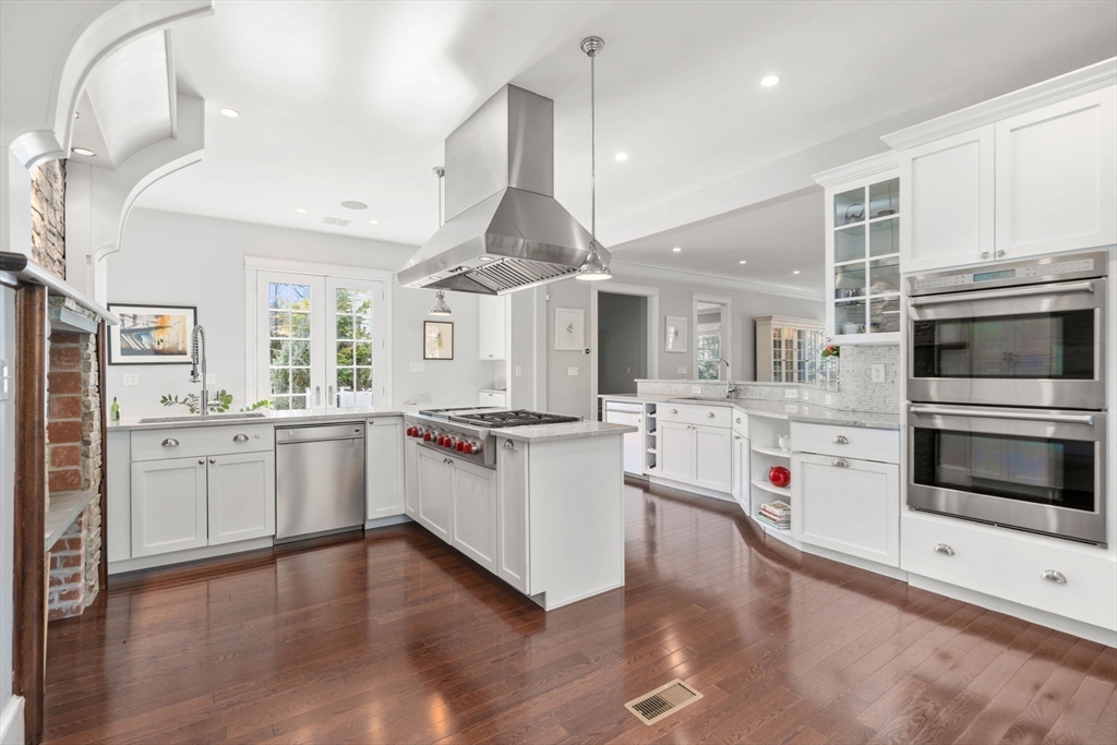 1 Edmunds Road, Wellesley, Massachusetts, 6 Bedrooms Bedrooms, 15 Rooms Rooms,7.5 BathroomsBathrooms,Residential Lease,For Rent,Edmunds Road,73372867