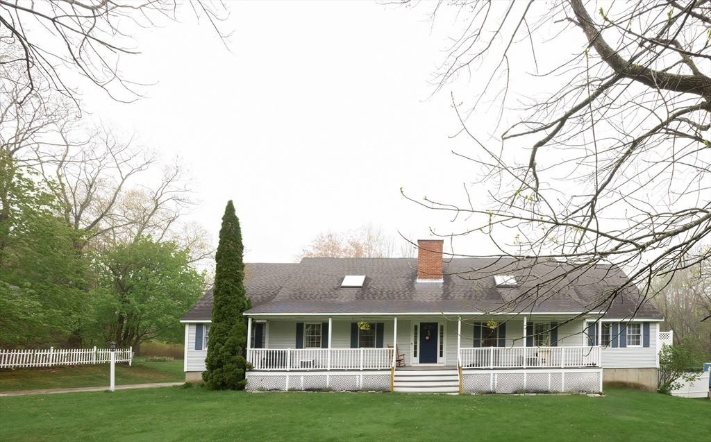 121 Haverhill, Amesbury, Massachusetts, 6 Bedrooms Bedrooms, 11 Rooms Rooms,5 BathroomsBathrooms,Residential,For Sale,Haverhill,73372078