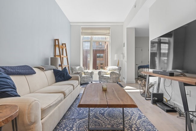 100 Lovejoy, Boston, Massachusetts, 1 Bedroom Bedrooms, 2 Rooms Rooms,1 BathroomBathrooms,Residential,For Sale,Lovejoy,73373046