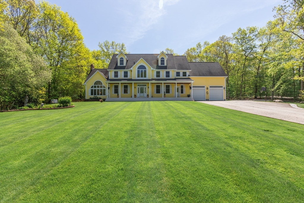 27 Sullivan Blvd, Oxford, Massachusetts, 4 Bedrooms Bedrooms, 11 Rooms Rooms,3 BathroomsBathrooms,Residential,For Sale,Sullivan Blvd,73373076