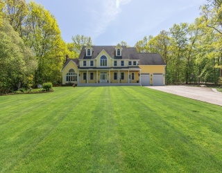 27 Sullivan Blvd, Oxford, Massachusetts, 4 Bedrooms Bedrooms, 11 Rooms Rooms,3 BathroomsBathrooms,Residential,For Sale,Sullivan Blvd,73373076