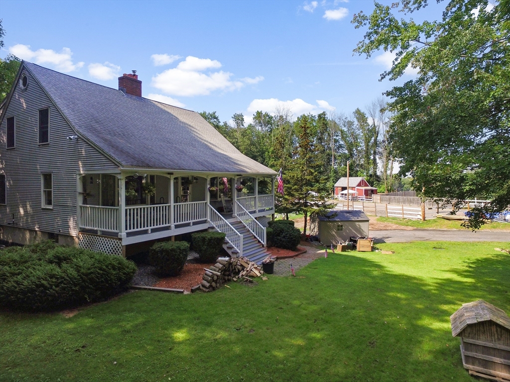 52 Center St, Groveland, Massachusetts, 4 Bedrooms Bedrooms, 8 Rooms Rooms,2 BathroomsBathrooms,Residential,For Sale,Center St,73367438