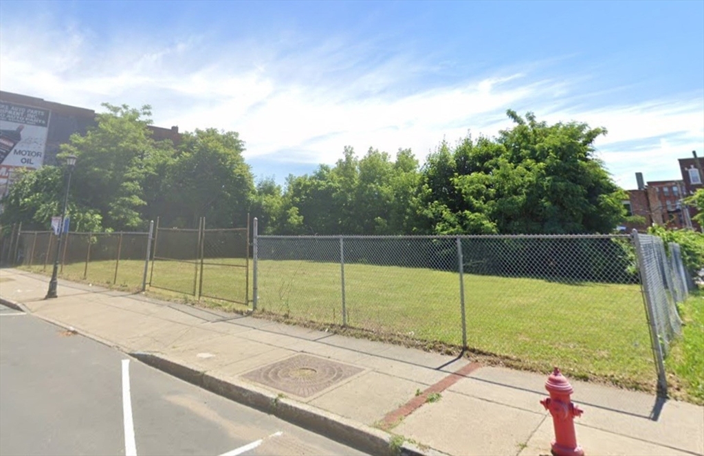 0 High Street, Holyoke, Massachusetts, ,Land,For Sale,High Street,73373106