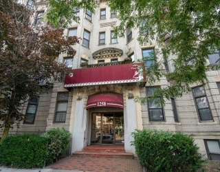 1258 Commonwealth Ave, Boston, Massachusetts, 3 Rooms Rooms,1 BathroomBathrooms,Residential Lease,For Rent,Commonwealth Ave,73373450