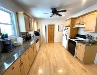 10 Berkeley St, Watertown, Massachusetts, 2 Bedrooms Bedrooms, 5 Rooms Rooms,2 BathroomsBathrooms,Residential Lease,For Rent,Berkeley St,73373451
