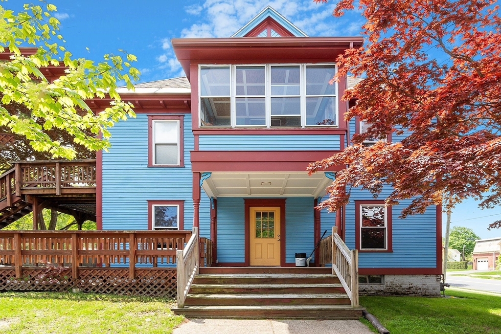 128 7th St, Montague, Massachusetts, 8 Bedrooms Bedrooms, 20 Rooms Rooms,3 BathroomsBathrooms,Residential Income,For Sale,7th St,73373577