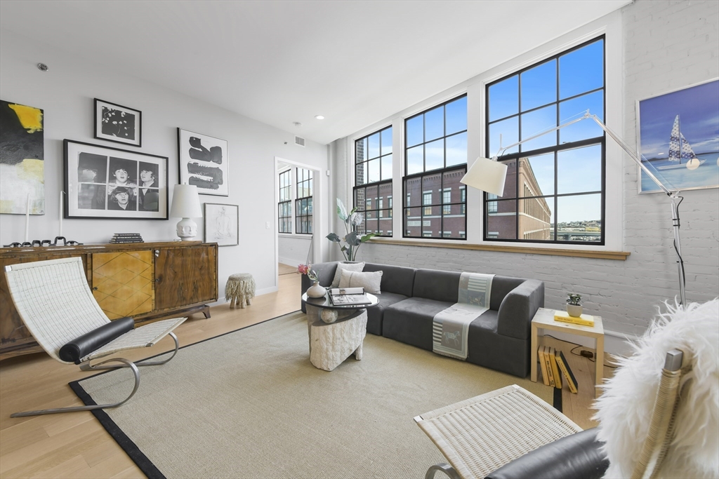 481 Harrison Avenue, Boston, Massachusetts, 3 Bedrooms Bedrooms, 5 Rooms Rooms,3 BathroomsBathrooms,Residential,For Sale,Harrison Avenue,73373540
