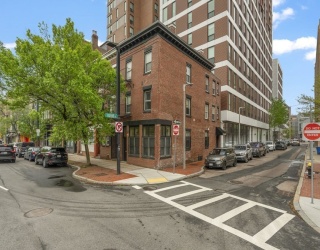 1011 Tremont Street, Boston, Massachusetts, 9 Bedrooms Bedrooms, 15 Rooms Rooms,4 BathroomsBathrooms,Residential Income,For Sale,Tremont Street,73373686