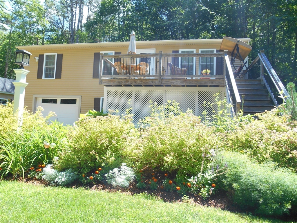 951 Dana Road, Barre, Massachusetts, 3 Bedrooms Bedrooms, 6 Rooms Rooms,2 BathroomsBathrooms,Residential,For Sale,Dana Road,73373968