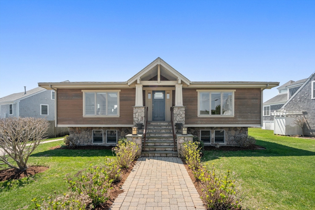 1 Beach View Rd, Dennis, Massachusetts, 4 Bedrooms Bedrooms, 8 Rooms Rooms,2.5 BathroomsBathrooms,Residential,For Sale,Beach View Rd,73374036